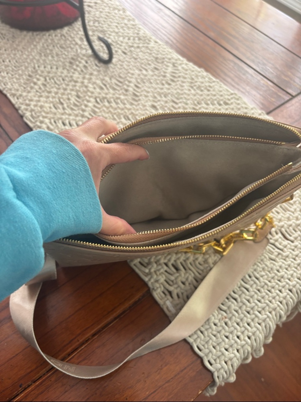 Beige Embossed Crossbody with Gold Chain - Picture 4 of 5
